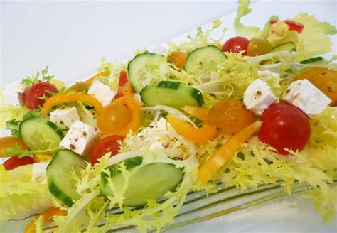 Salade La Feta La Recette Facile Par Toqu S Cuisine