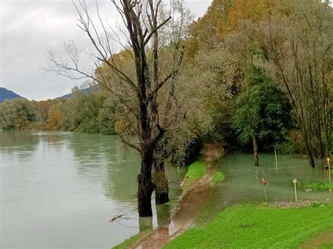 Fiume Adda Esondato A Olginate Prima Lecco