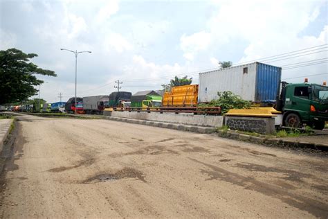 Macet Parah Di Pantura Pati Rembang Perjalanan Truk Semarang Surabaya