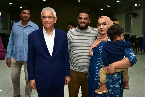 Le Xournal Pravind Kumar Jugnauth Inaugure Une Salle Polyvalente