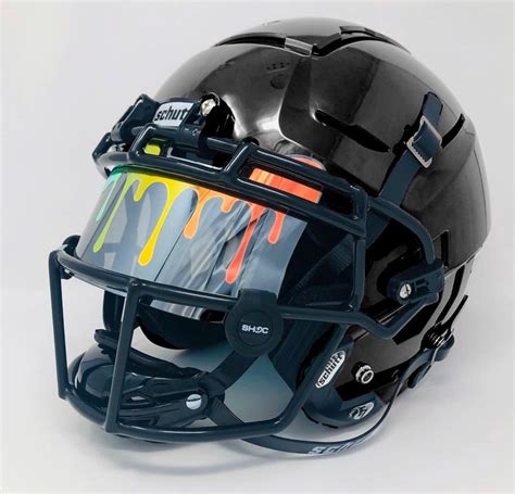 how to draw a football helmet with a visor - Bong Guajardo