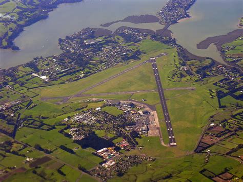 A Ride Around Whenuapai Air Force Base - YESTERDAY'S AIRLINES