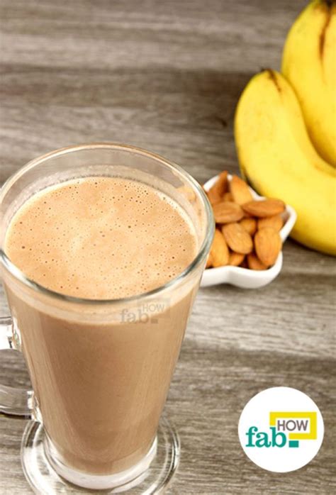 How to Make the Yummiest Almond Milk Banana Smoothie | Fab How