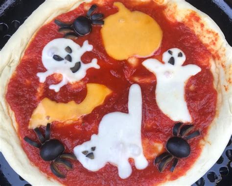 Easy and Fun Grilled Halloween Pizza - Oscarware Inc