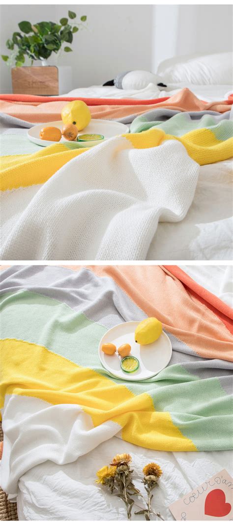 Rainbow Tassel Blanket ApolloBox