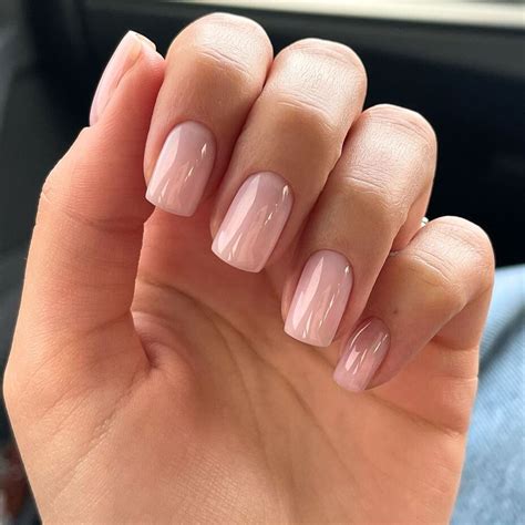 Uñas color nude los diseños MÁS sofisticados para llevar a la oficina Glamour