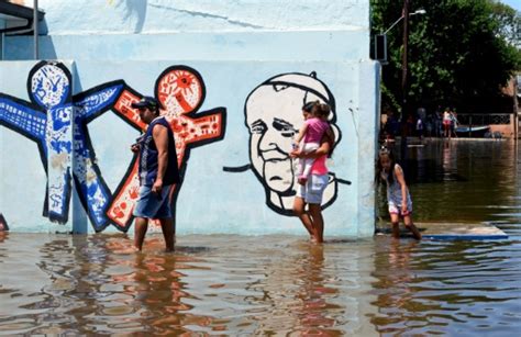 M S De Evacuados Por Inundaciones En Paraguay Argentina