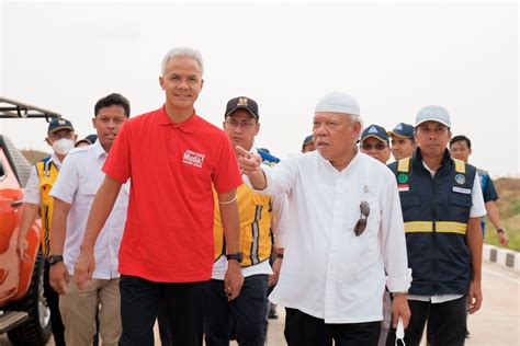 Ganjar Pantau Penerapan One Way Tol Cikampek Semarang