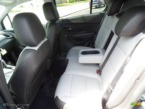 Jet Black/Light Ash Gray Interior 2022 Chevrolet Trax LT AWD Photo #144214002 | GTCarLot.com