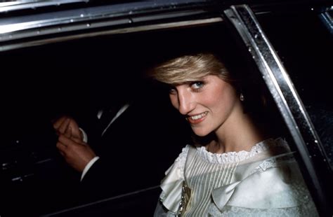 Who Played Princess Diana In The Crown