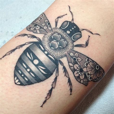 Great bee pictures - Tattooimages.biz