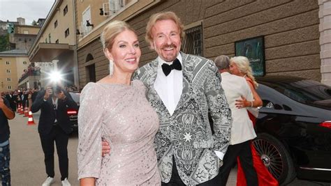 Thomas Gottschalk zieht mit Karina nach München und fragt seine Fans