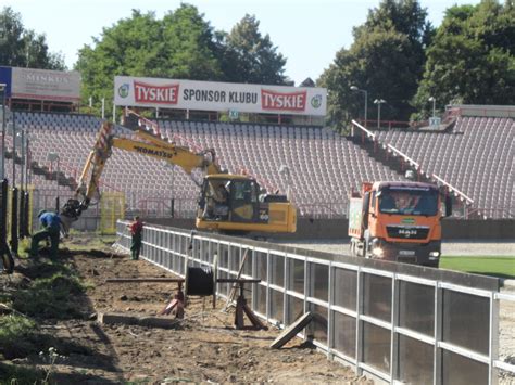 Remont Stadionu Miejskiego W Rybniku Zdj Cia Murawa Ju Jest Pracuj