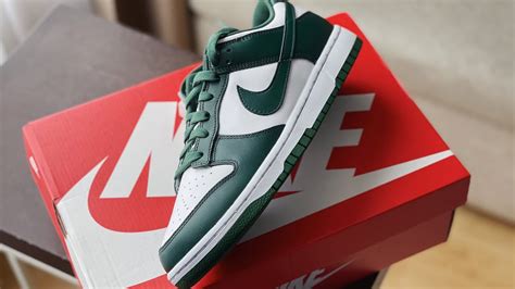 แกะกล่อง พรีวิว พาชม Nike Dunk Low Team Green Youtube