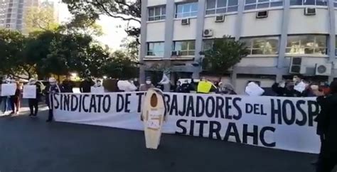 Trabajadores Del Hospital De Cl Nicas Se Manifiestan Frente Al