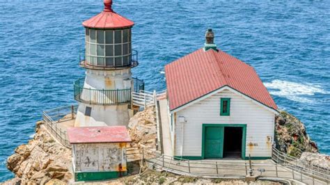 21 Pretty Lighthouses In California You Should Visit At Least Once