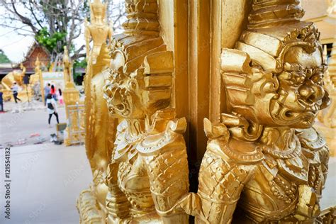 Foto De Golden Paint Temple Wat Pak Nam Jolo Bang Khla Chachoengsao