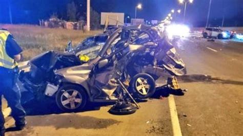 2 Killed In Collisions On Qew In Mississauga Police Say Cbc News