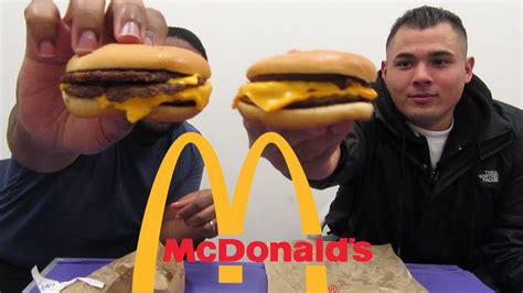 Review Mcdonalds Triple Cheeseburger Youtube