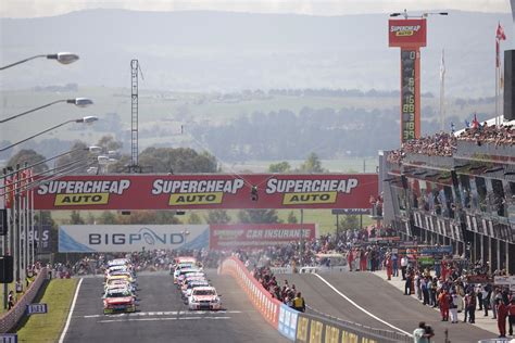 V8 Supercar Championship Bathurst Race Start During The Su Flickr