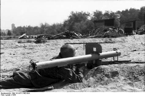 Bundesarchiv Bild I A Reichsgebiet Soldat Mit