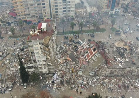 Por qué fue tan mortífero el terremoto de Turquía y Siria