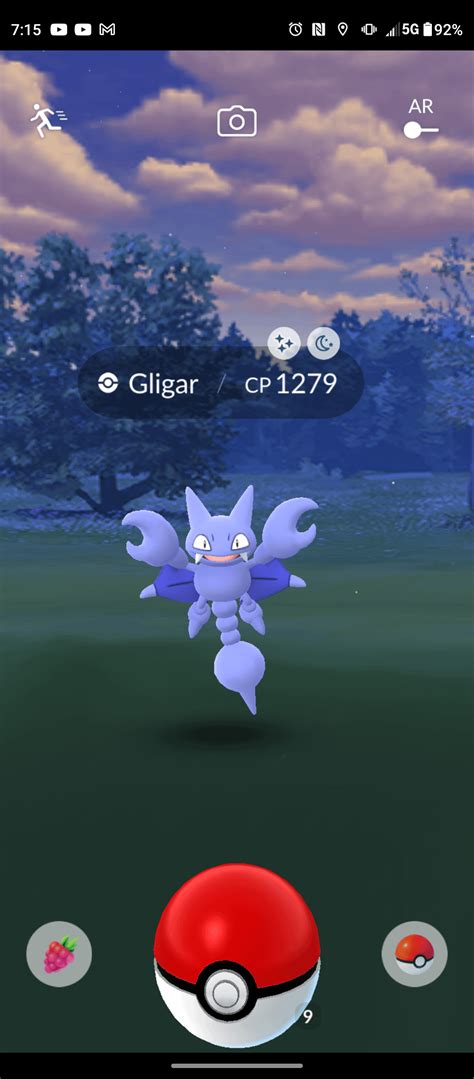 shiny gligar! isn't gligar a rare spawn already? : r/pokemongo