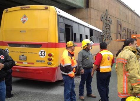 Choque de transporte público deja 33 lesionados en Ramos Arizpe