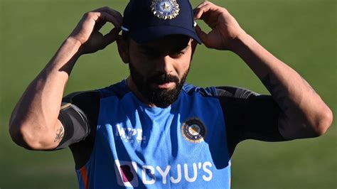 Virat Kohli Earns Whopping Rs Crore Per Instagram Post