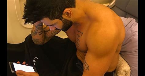 Gusttavo Lima Mostrou O Corpo Musculoso Ao Postar Foto Sem Camisa Em