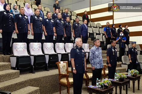 Saifuddin Nasution On Twitter Saya Hadir Sendiri Ke Bukit Aman Petang