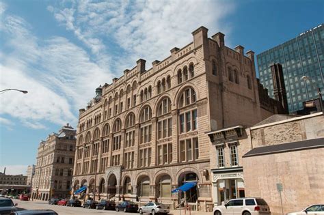 7 Best Hotels in Downtown Milwaukee | Wisconsin's Brew City