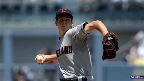 Trevor Bauer Reforzar A Los Diablos Rojos En La Serie De Exhibici N