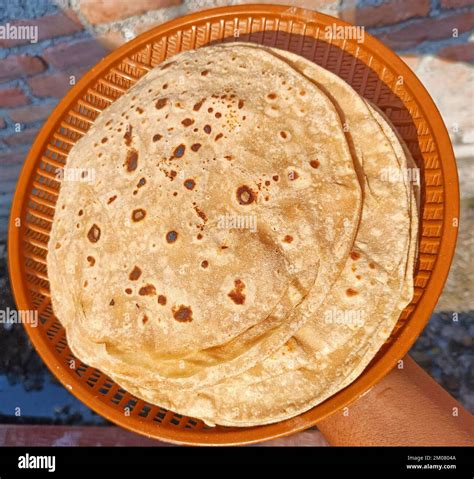 chapati    roti rotli safati shabaati phulka chapo