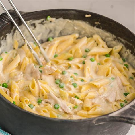 One Pot Chicken Alfredo With Peas Bowl Me Over