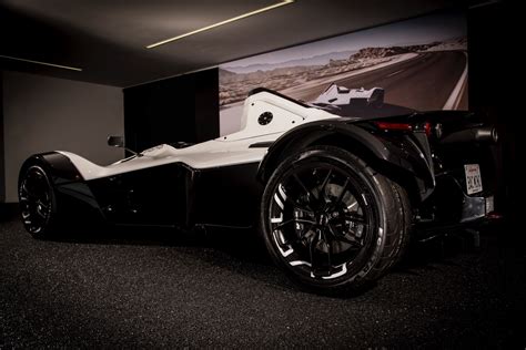 BAC Mono First Car To Use Lightweight Panels Made Out Of Graphene ...