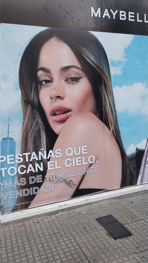 Tini Promoción Maybelline Fotos De Artistas Famosos Tinita Stoessel