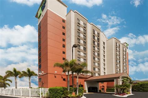 Holiday Inn Express & Suites - Nearest Universal Orlando, an IHG Hotel ...