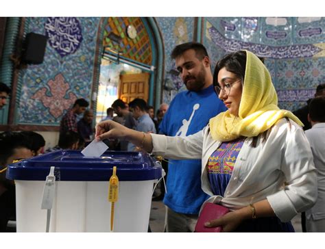 Iran Al Voto Esteso Di Due Ore L Orario Di Chiusura Dei Seggi