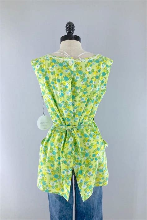 Vintage Green Floral Smock Apron Thisbluebird