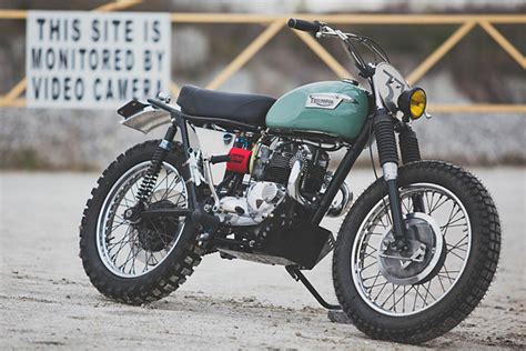 Pipeburn Feature 71 Triumph Desert Sled Greenhorn Express” Tin