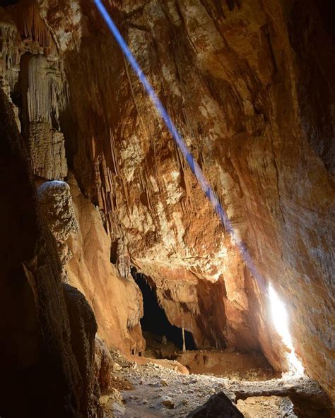 IL SOLE IN GROTTA ALLA SCOPERTA DELLA GROTTA SA NURRE DE SU HODA