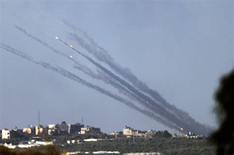 Israel Army Says Gaza Militants Fire Barrage Of 20 Projectiles L