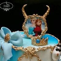 Frozen Cake Decorated Cake By F Es Maison Ahmadi Cakesdecor