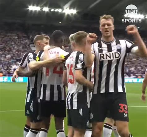 Dan Burn fulfils promise to deaf Newcastle fans with goal celebration against Tottenham | talkSPORT