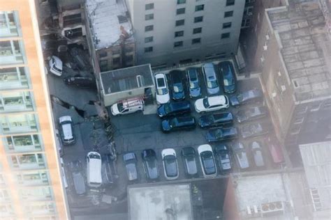 At least one dead, 5 injured in Manhattan parking structure collapse