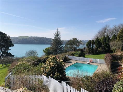 Oceanfront Estate West Cork | Group Accommodation in Glandore - Fivestar.ie