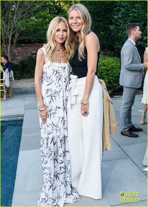 Gwyneth Paltrow Hosts Intimate Dinner At Her Hamptons Home Photo