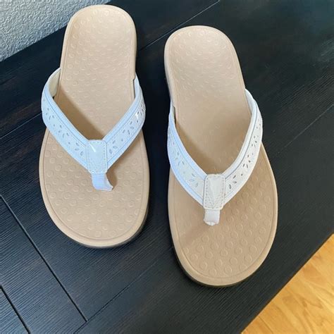 Vionic Shoes New Size Vionic Cassandra Flip Flops In White Poshmark