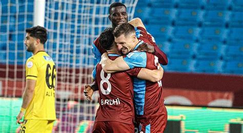 Trabzonspor İstanbulspor karşısında farklı galip Trabzonspor Spor